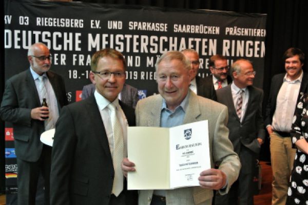 dm-fotos-verein-16-20220124-16819635445CF4DDCB-7146-C575-A5E5-FCB9E95C524D.jpg