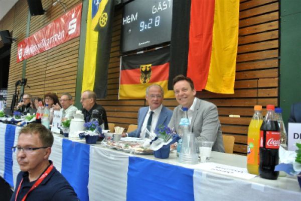 dm-fotos-verein-22-20220124-105546485474B3EB3C-0A35-BD6E-BE17-156E2D461B1D.jpg