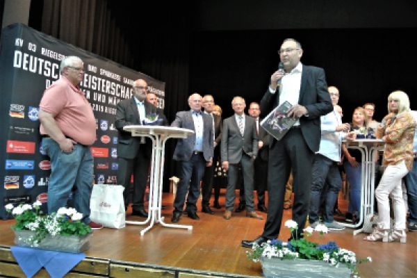 dm-fotos-verein-6-20220124-126033926550C01F34-90A1-30C6-54C6-E499EBE63CEB.jpg