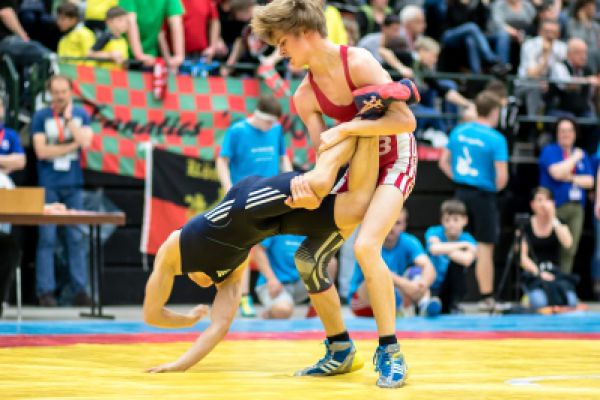 dmm-jugend-2016-6-20220126-13844165514B023782-C11C-196F-3BBA-12CE624DA791.jpg